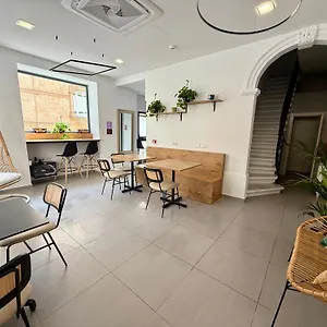 Hostal People & Places, Sliema